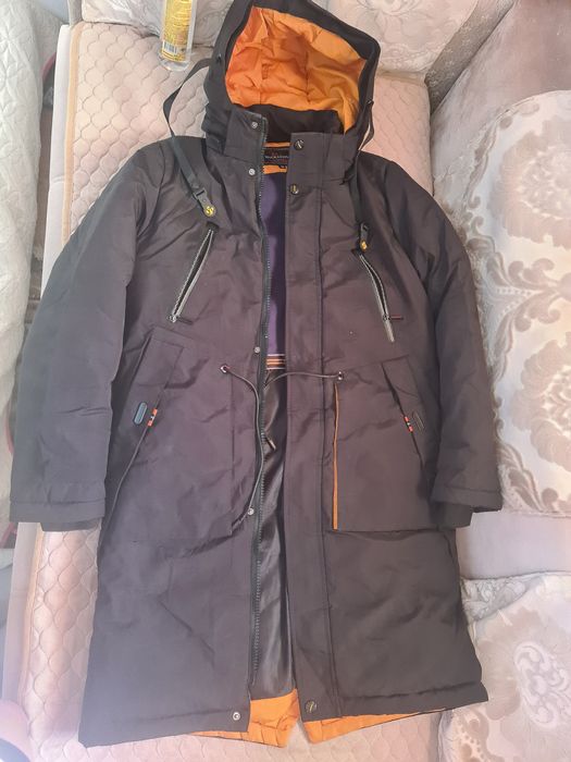 Продам куртки пуховики