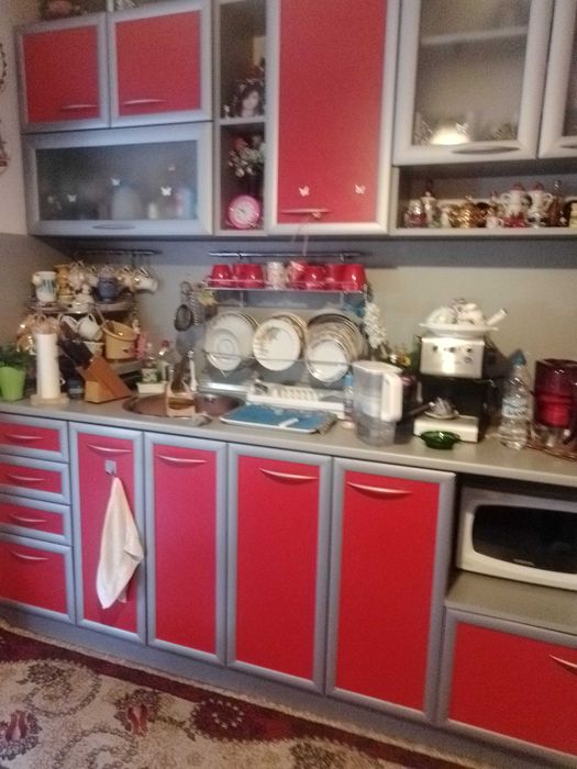 Дава стая от апартамент под наем на бул Христо Ботев