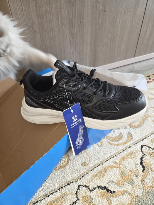 Кросовки мужские 40-41размер