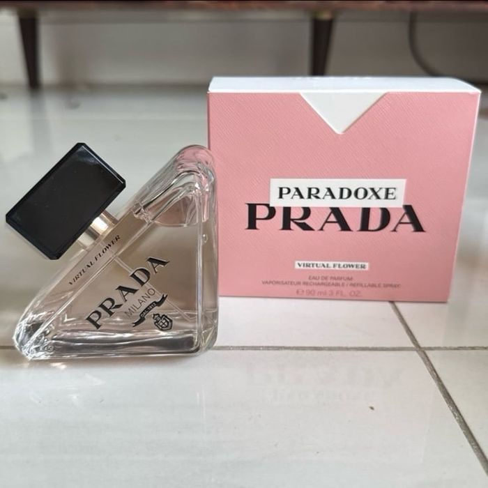 Парфюм Prada Paradoxe