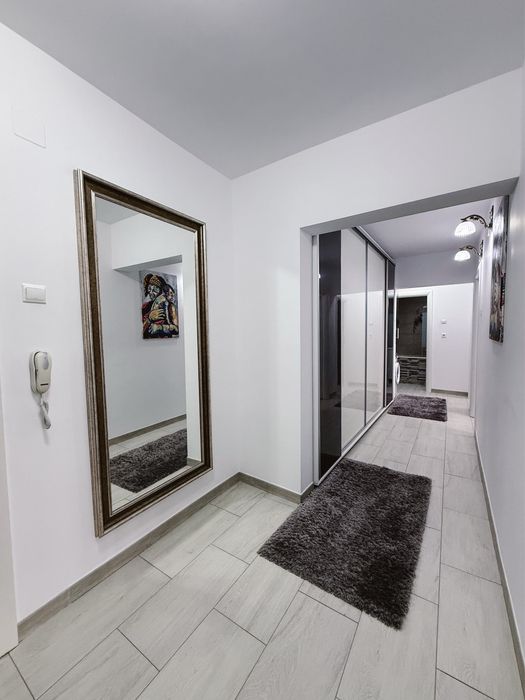 Inchiriez ap 3 camere  Metrou Gorjului 84metri