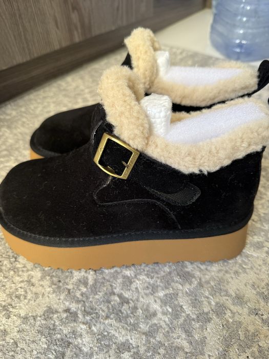 Продам новые ботинки