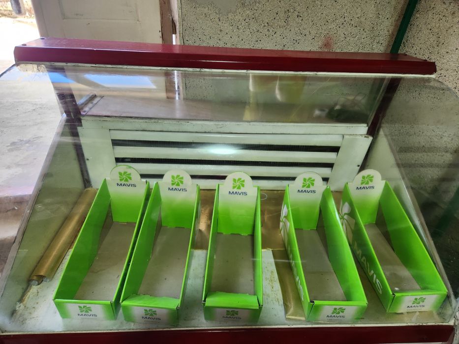 Холодильник витринный