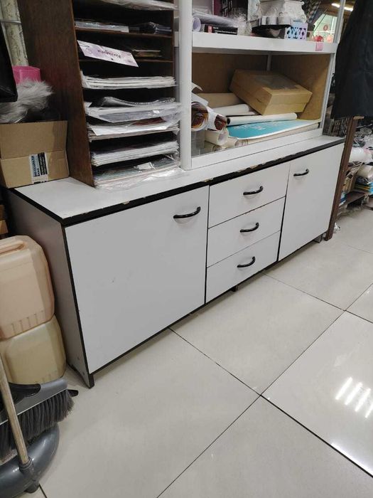 Продам тумбу с ящиками