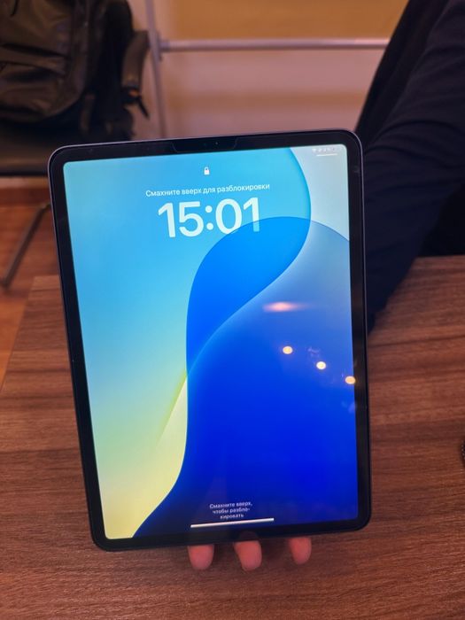 iPad 11 pro M2 128Gb со  стилусом