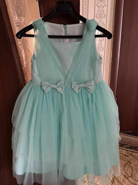 Нарядное платье.