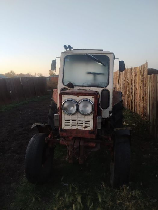 Продам трактор. Все документы.