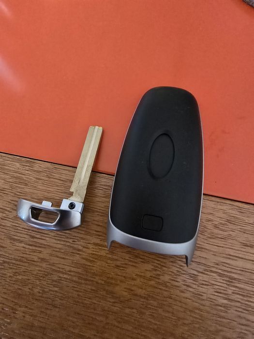 Кутийка с ключ за Hyundai Kona Tucson и други
