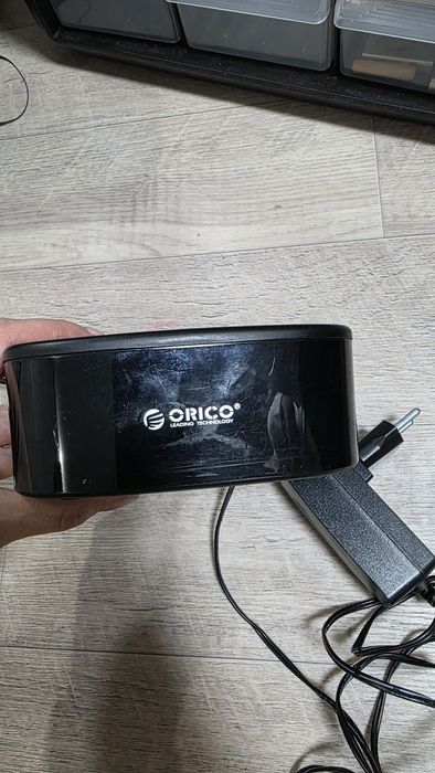 Док станция для жёстких дисков