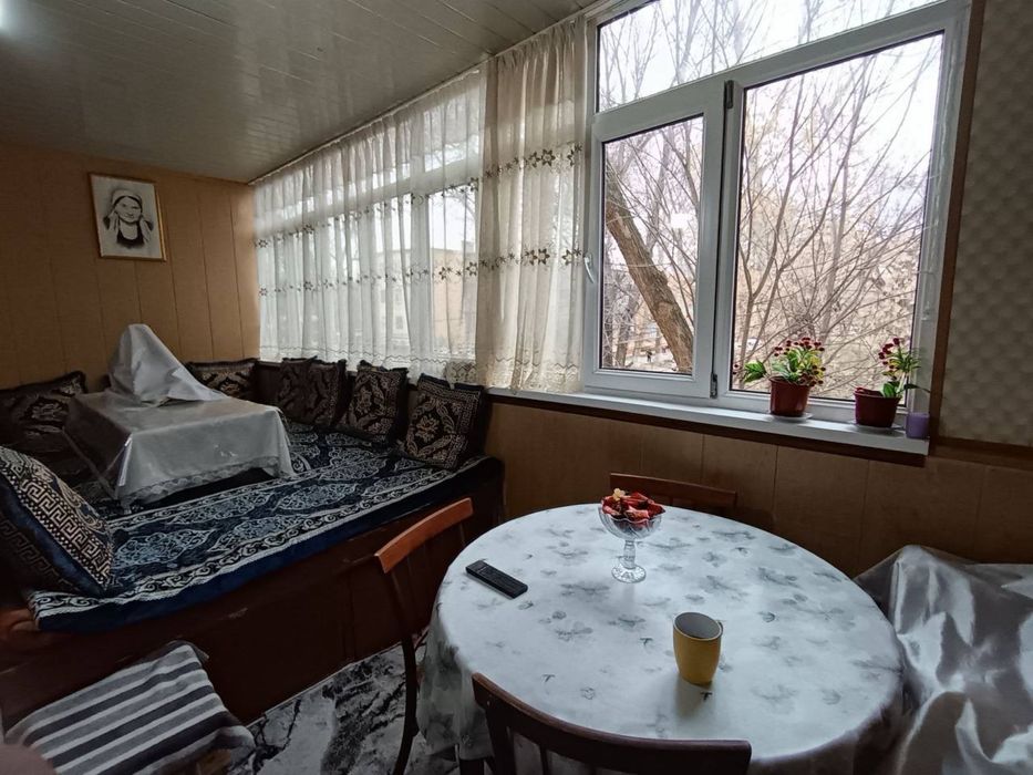 Продаётся 2 ком 8 микрорайон