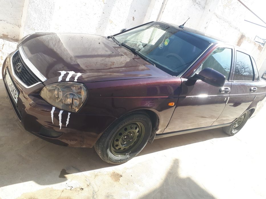 лада приора 2012  срочно сотилади