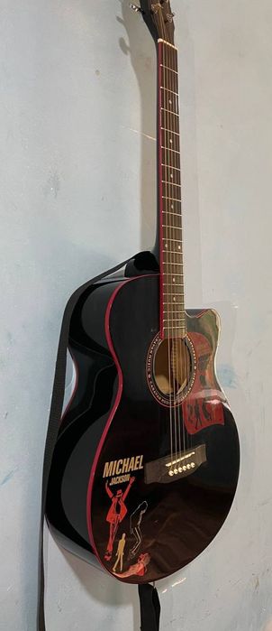 Akustika Gitara SOTILADI