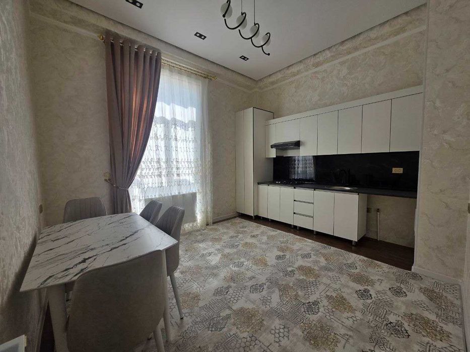 Продаётся передел в 3х комн квартира на 3 этаже Ор-р Бухара Сити