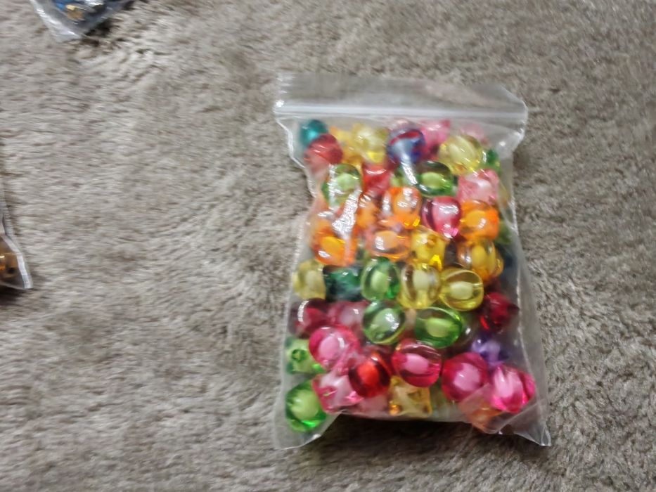 Бисер, стразы для рукоделия