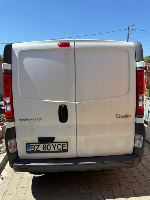 Renault Trafic 2.0 dCi – 115 CP | 2008 | Autoutilitară N1