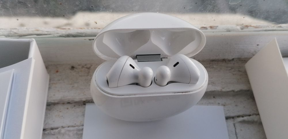 Безжични блутут сшушалки Huawei freebuds 3