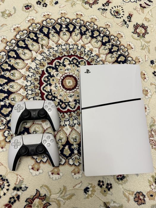 Продаю PS5 Slim 800GB