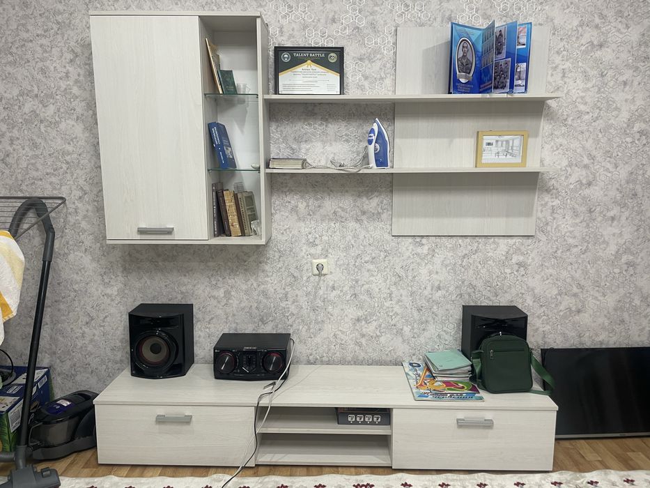 Продам стенка для гостинный