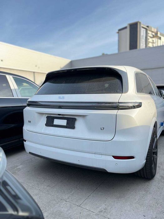 Li L7 (Л7) Ultra сотилади