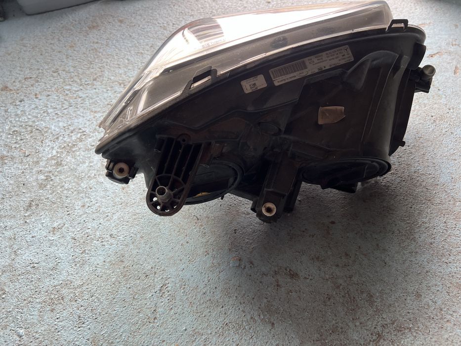 Far stânga Mercedes GLK X204 Facelift Bi-Xenon ZKW OEM A2048201539