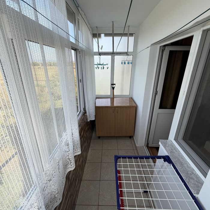 Vand apartament decomandat cu 2 camere, direct proprietar zona Piata