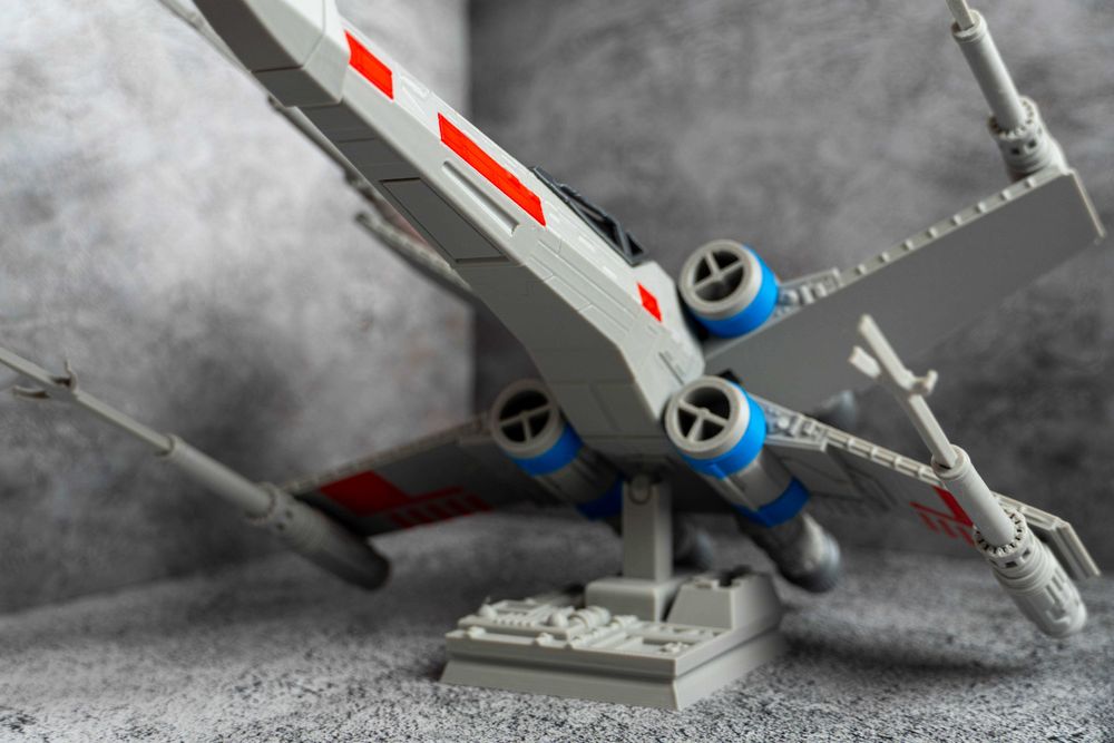 X-Wing - легендарный истребитель из саги "Star Wars" (Звездный Войны)