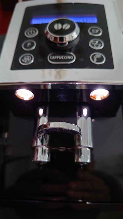 Кафеавтомат DeLonghi ECAM 23.460 B, 15 bar, 1450W, Метална кафемелачка