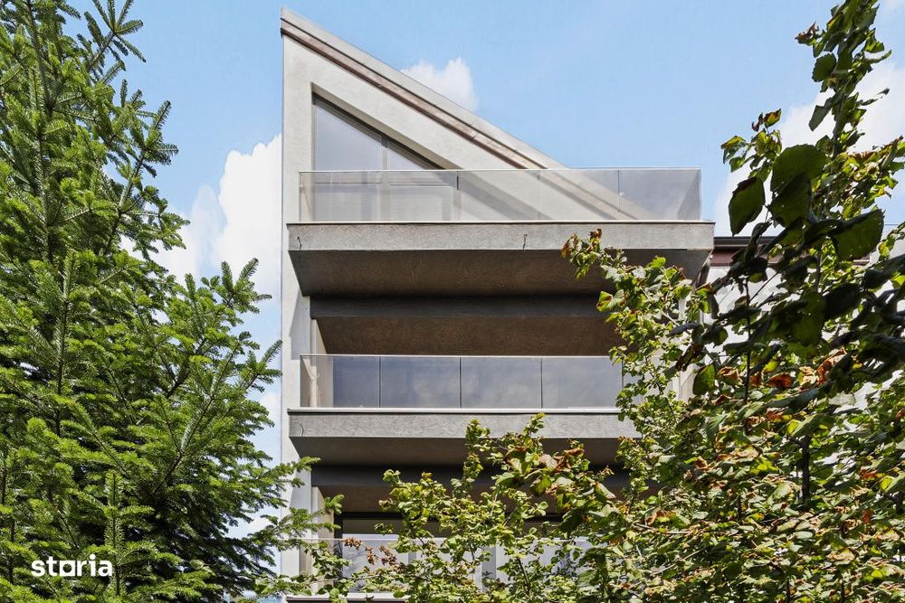 Cladire cu 5 apartamente de vanzare