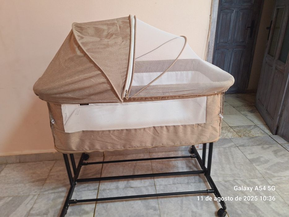 Бебешко походно легло