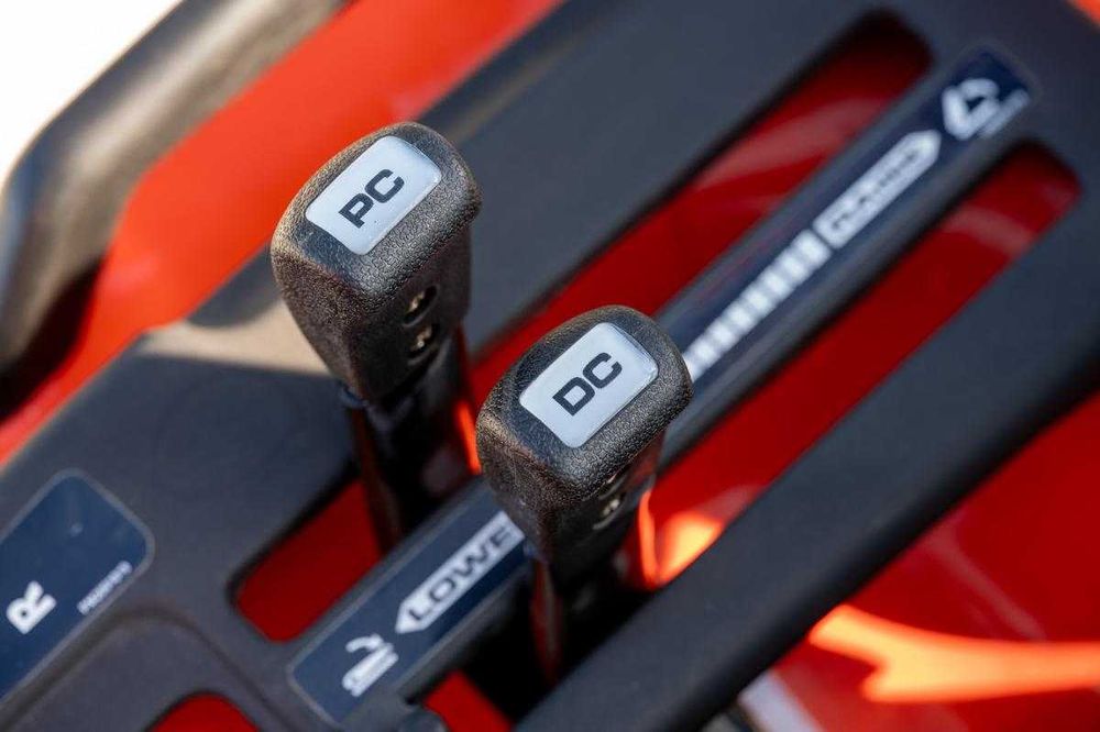 AVENGER - TRACTOR 26CP ROTI radiale sau agricole