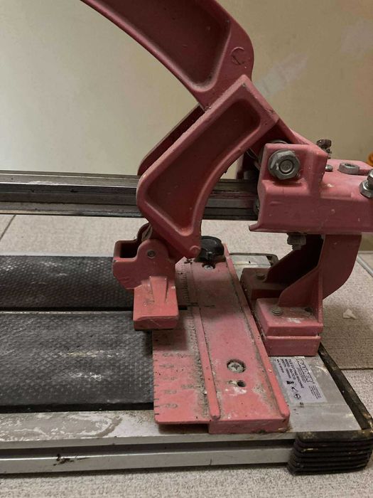 Релсова машина за рязане на плочки 1200 см