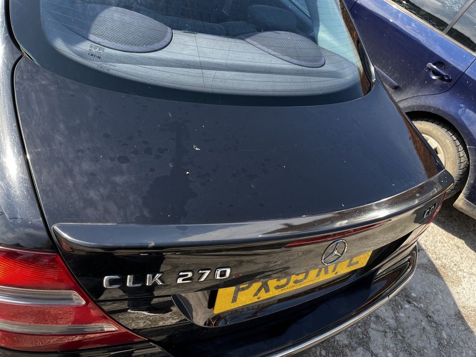 Заден капак капак Mercedes W209 с лип спойлер