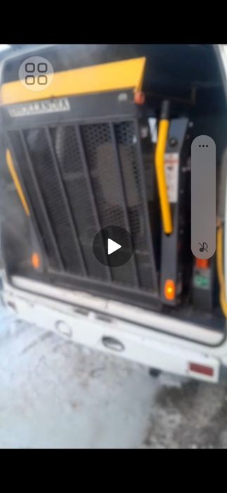 Автоподъёмник для инватакси инвалидов