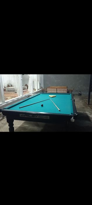 Bilyard stoli komplekt srochna sotiladi