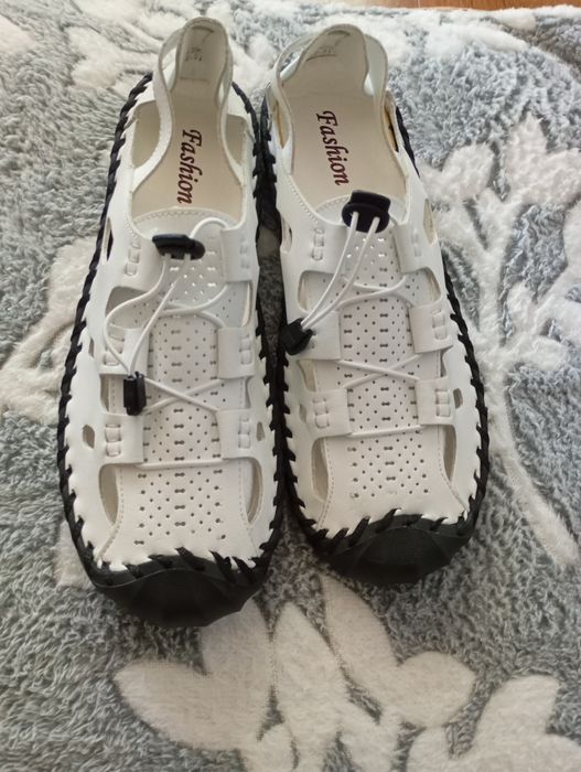 Продам мужские сандали