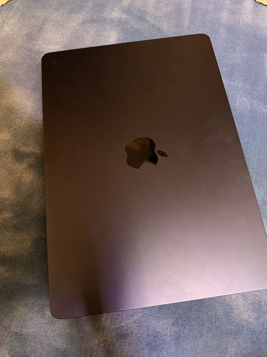 Macbook air13.2 16gb/256GB M2 Holati juda ideal yengi disayam boladi