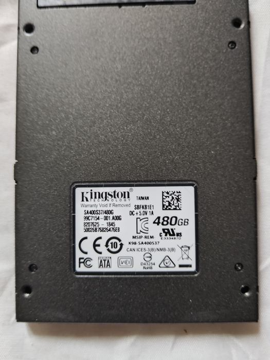 Ssd 250 sau 500 gb sau HDD  de 1 sau 2tb si hdd de 1 sau 2tb