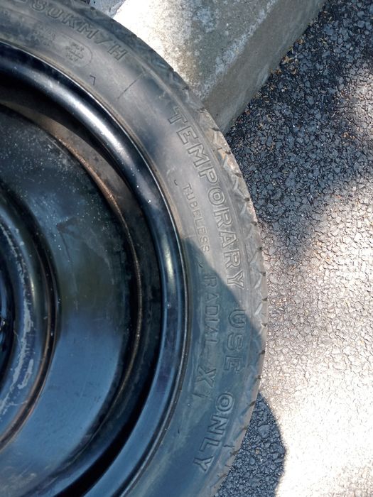 Патерица, резервна гума Мишелин 14 цола