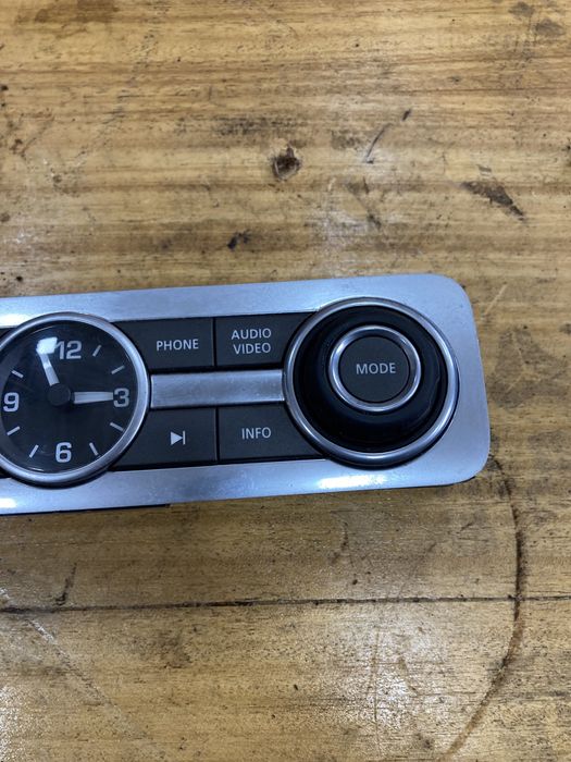 Range rover sport 2012година Управление Нави Сд и Часовник