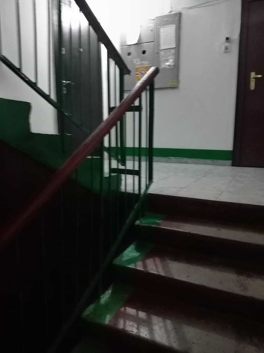 продам 2-ком квартиру РН Азии