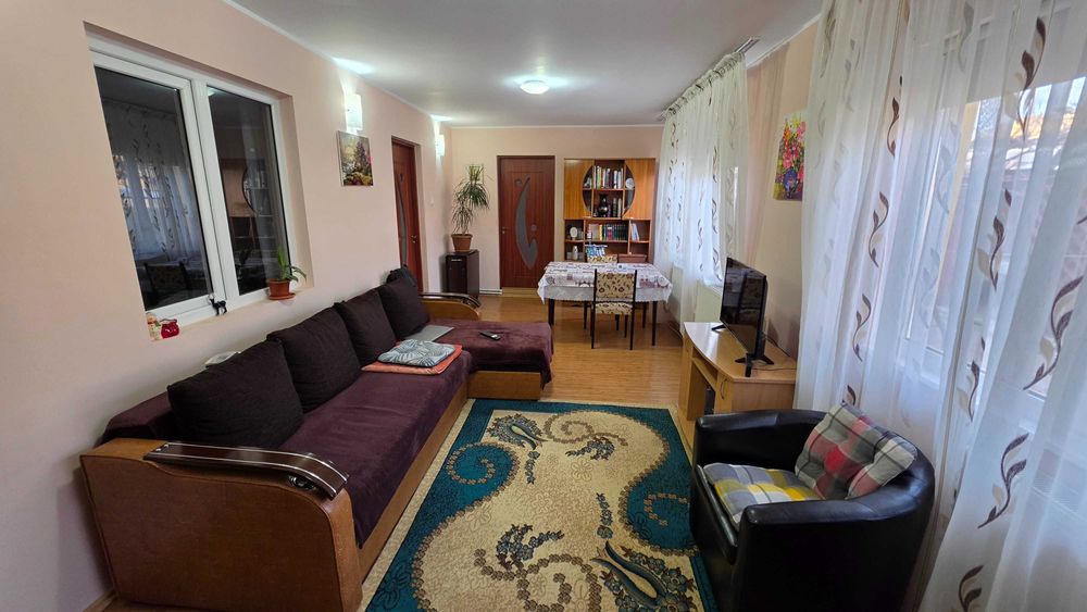 Casa de vanzare sau schimb cu apartament + diferenta