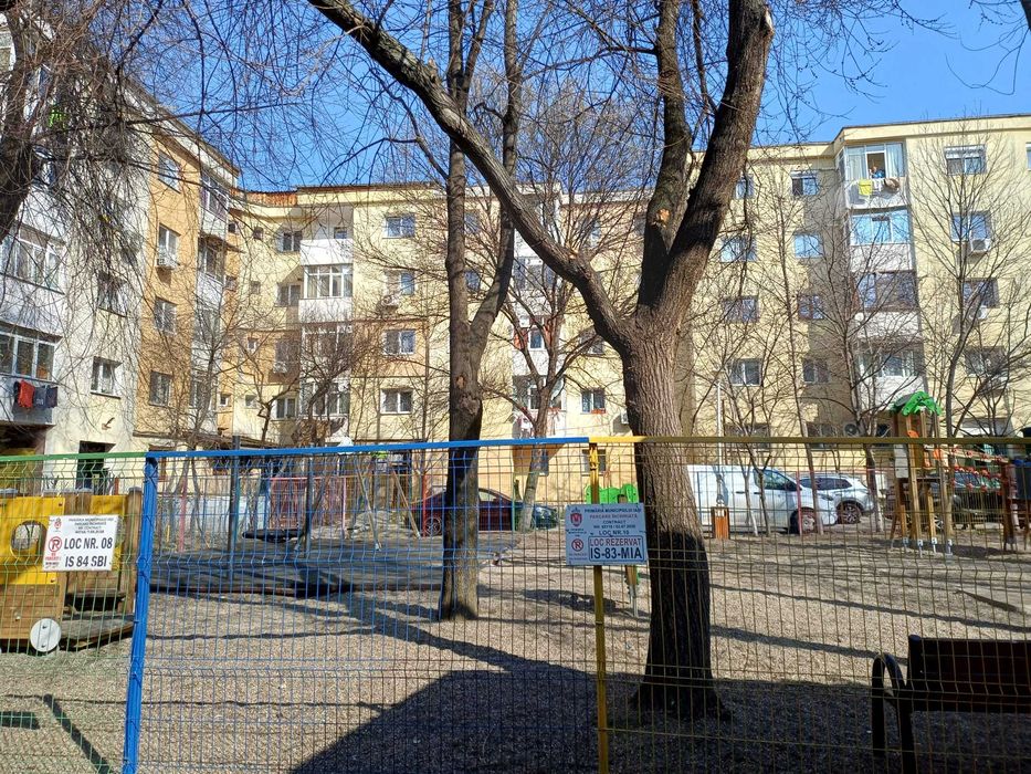 PF Apartament 3 camere, decomandat, zona Pacurari - Petru Poni, 64mp