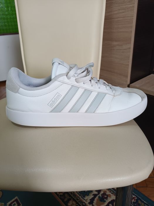 Adidași adidas 44