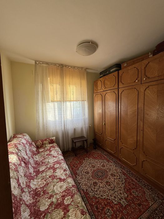 Apartament 3 camere, semidecomandat, etaj 3/4, parcare – Barbu Lăutaru, cartier Astra, Brașov