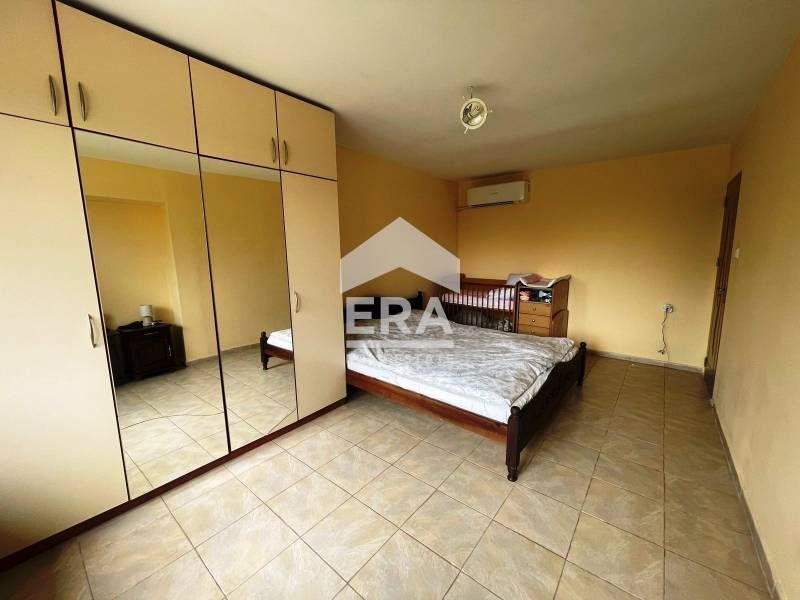 Семейна едноетажна къща във вз. Левента