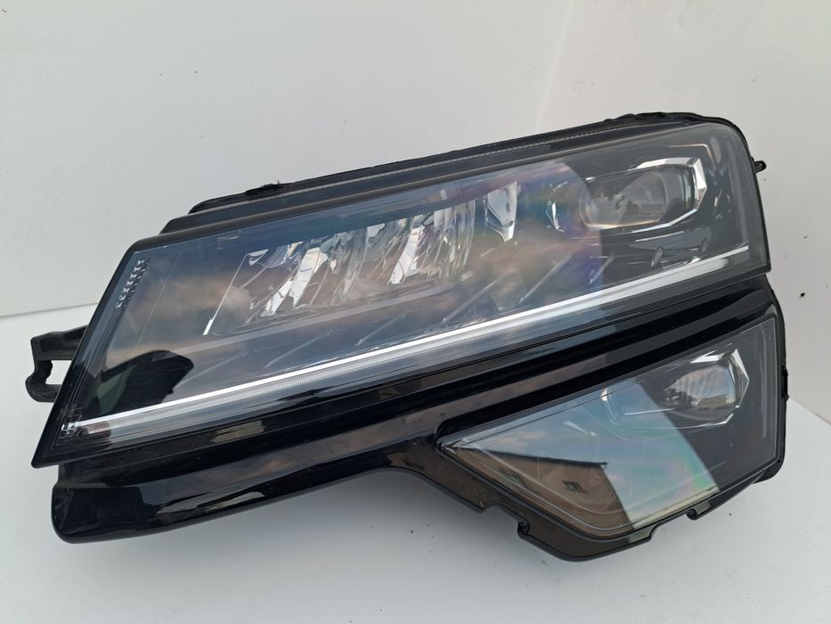 Ляв фар Skoda Karoq Led Шкода Кароя фарове