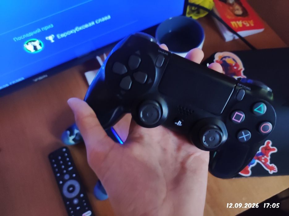PlayStation 4 slim 1 terobait