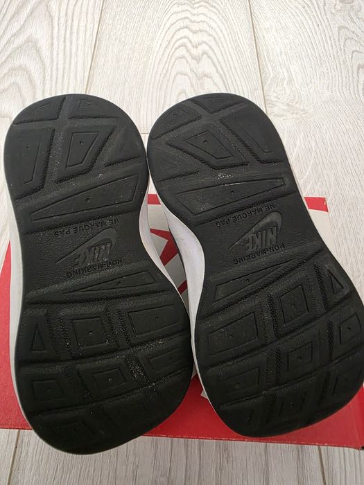 Маратонкии  Nike
