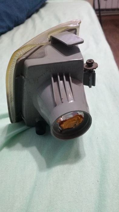 Яркий плафон в отличном состоянии