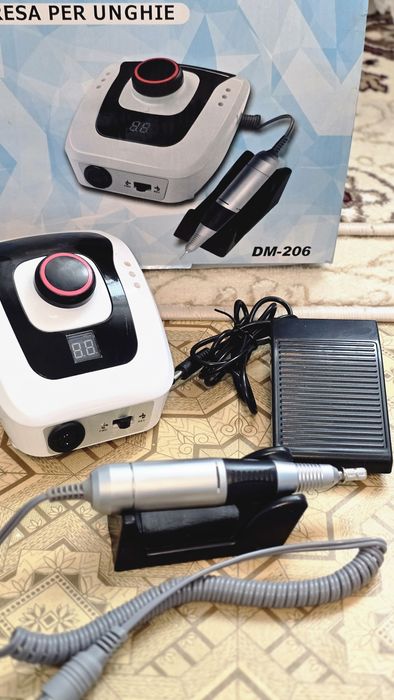 Manyikur uchun chistka apparat